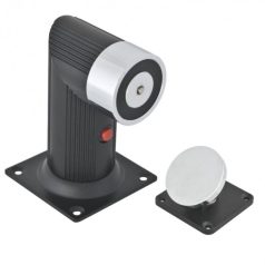   YLI YD-606 Ajtótartó mágnes; 50 kg; falra és padlóra; kioldógombbal; teljesítmény nyilatkozattal